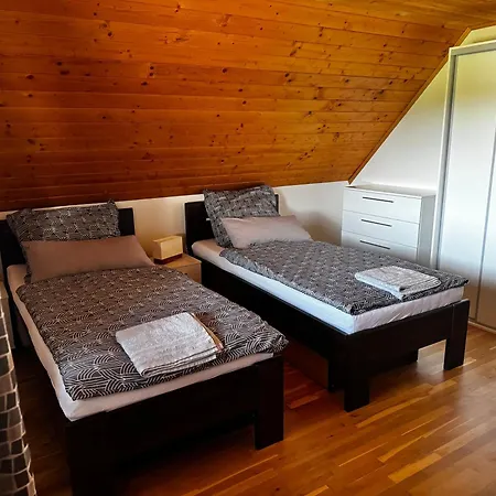 Dovolenkovy Dom Tatravill 度假居 *